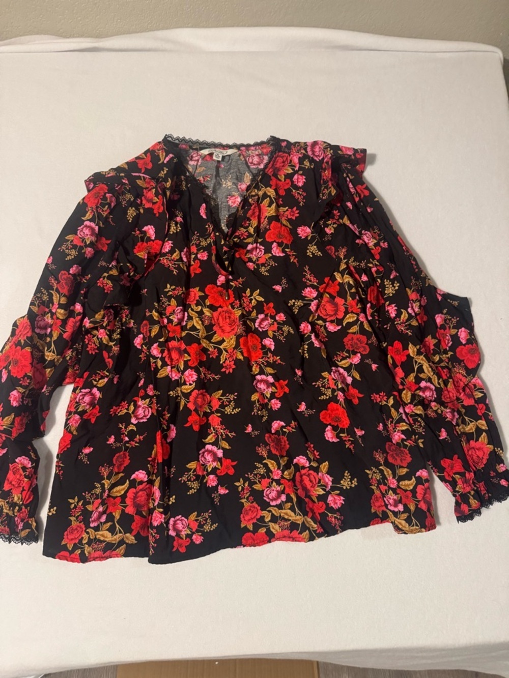 The Pioneer Woman Black Cold-Shoulder Blouse with Red & Pink Floral Print